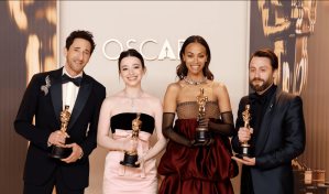 El cine independiente brilla con Anora en una gala con tímidas referencias políticas