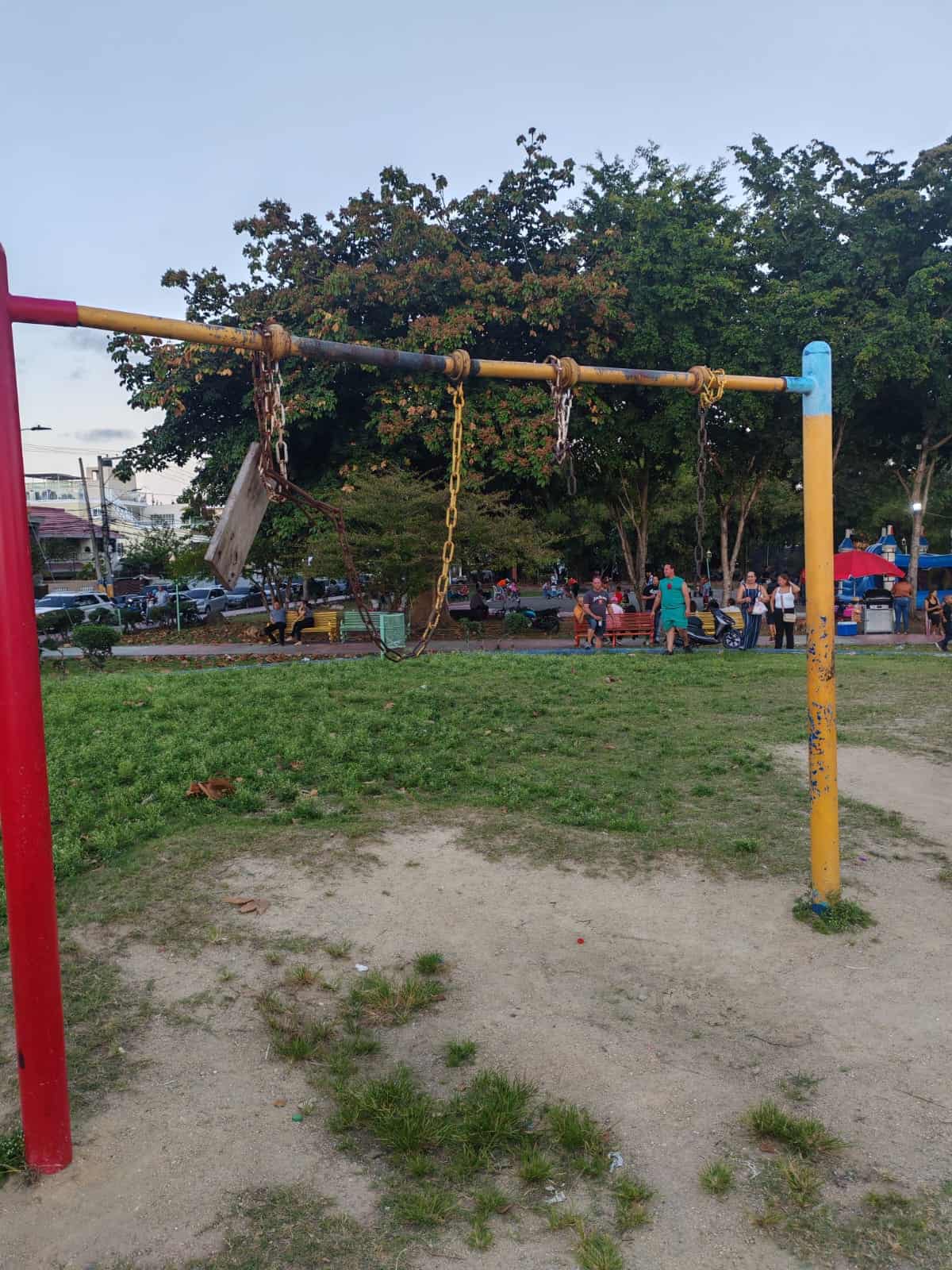 Imagen del mal estado del Parque Italia. 