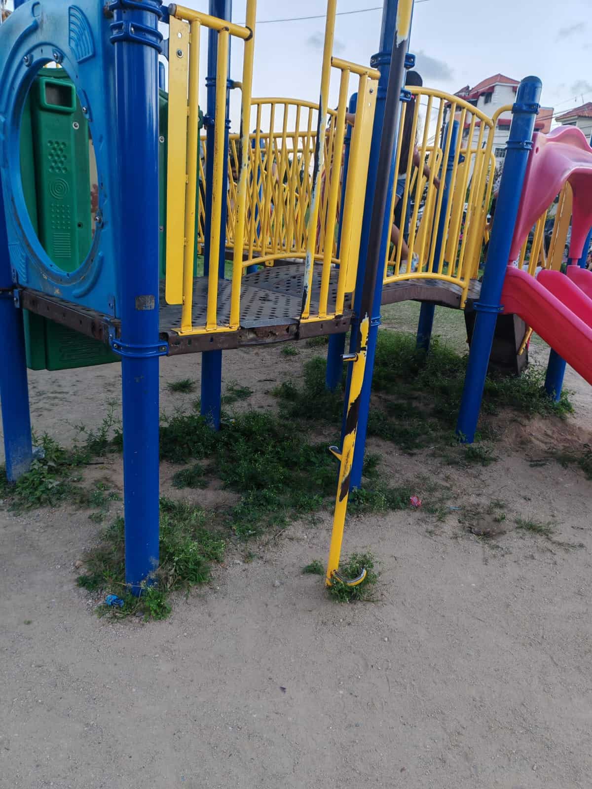 Imagen del mal estado del Parque Italia. 