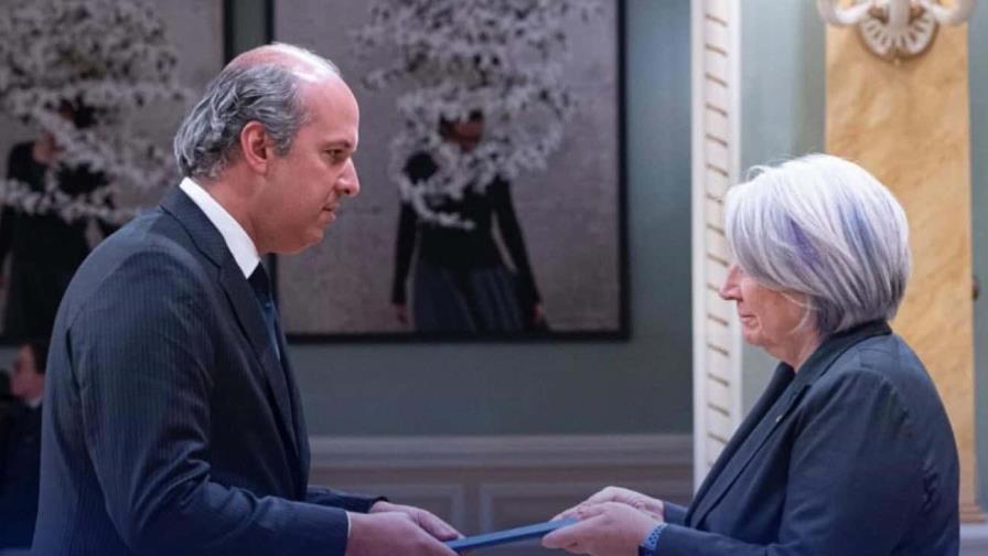 Embajador José Blanco presenta sus cartas credenciales ante la gobernadora general de Canadá Embajador José Blanco presenta sus cartas credenciales ante la gobernadora general de Canadá