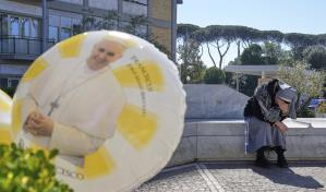 El papa sigue tratamiento sin ventilación mecánica, tras las insuficiencias respiratorias