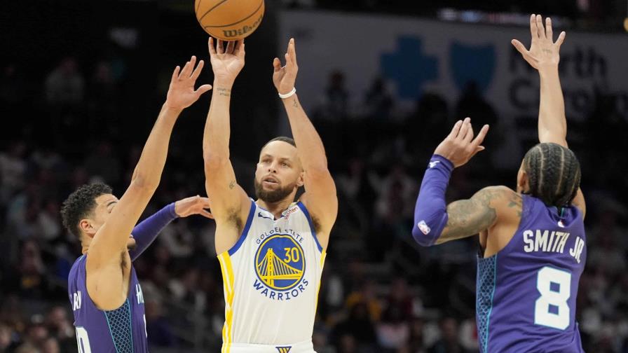 Stephen Curry anota 21 y lleva a los Warriors a vencer 119-101 a los Hornets en su vuelta a casa Stephen Curry anota 21 y lleva a los Warriors a vencer 119-101 a los Hornets en su vuelta a casa