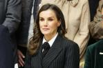 La reina Letizia se suma a la tendencia del traje sastre masculino, muy femenino La reina Letizia se suma a la tendencia del traje sastre masculino, muy femenino