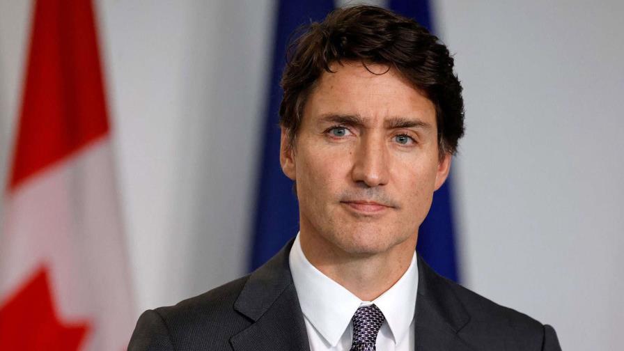 Trudeau toma represalias contra Trump e impone aranceles del 25 % a EE. UU.