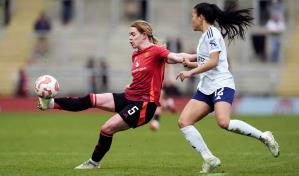 Prohíben participación de mujeres transgénero en competiciones femeninas en Inglaterra
