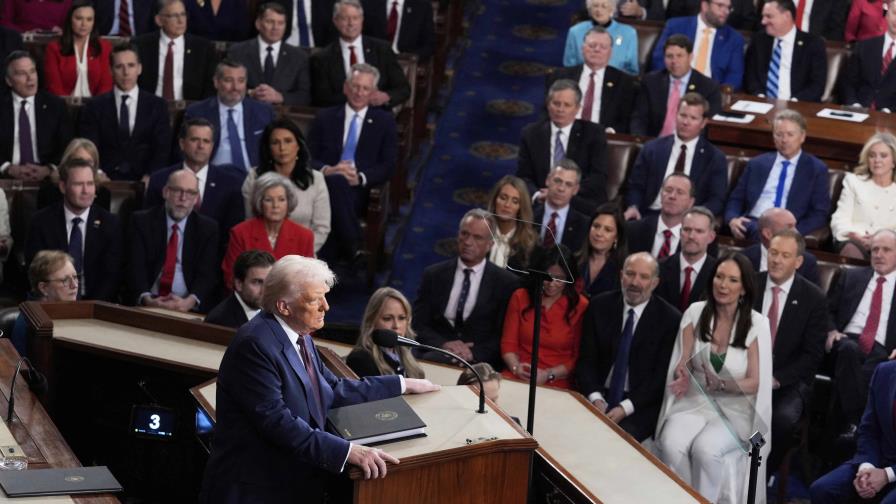 Demócratas interrumpen a Trump con abucheos durante su discurso en el Congreso