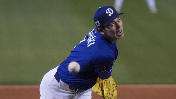 Sasaki lanza 3 innings en blanco al debutar en pretemporada con Dodgers