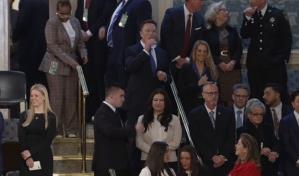 Elon Musk asiste en traje al discurso de Trump tras la polémica por la ropa de Zelenski