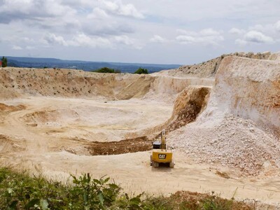 Decreto dispone adquisición de terrenos en Cuevas del Pomier