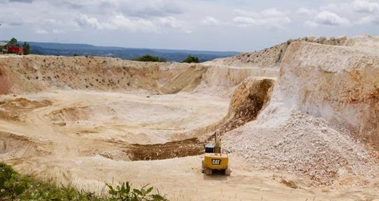 Abinader declara de utilidad p&uacute;blica terrenos en las Cuevas del Pomier