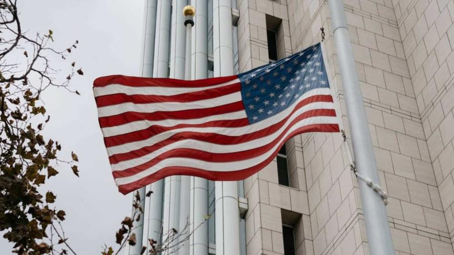 Estados Unidos planea cerrar casi 30 embajadas y consulados en el extranjero, según la CNN Estados Unidos planea cerrar casi 30 embajadas y consulados en el extranjero, según la CNN