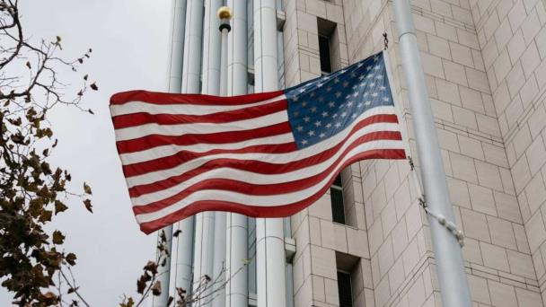 EE. UU. planea cerrar una docena de consulados en el extranjero, según el New York Times