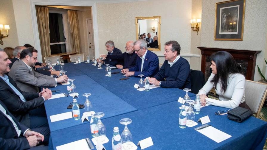 El presidente Abinader se reúne con empresarios dominicanos en Washington