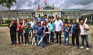 La academia de los Yanquis de Nueva York en el país recibe jóvenes de Fundación Futurum Educandi