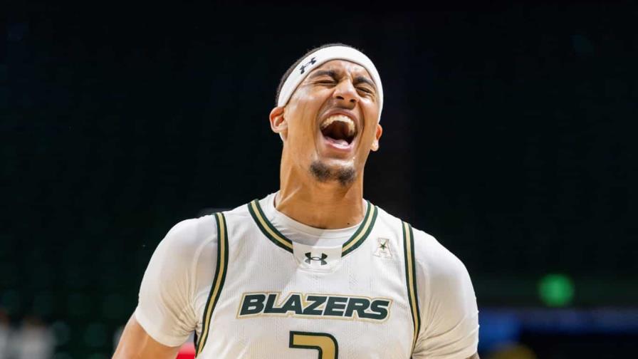 El dominicano Yaxel Lendeborg encesta 16 en el triunfo de los  Blazers sobre los Owls en la NCAA