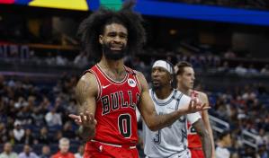 Coby White logra récord personal de 44 puntos y Bulls superan 125-123 a Magic
