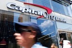 La empresa de Trump y otras afiliadas demandan al banco Capital One por cerrar sus cuentas La empresa de Trump y otras afiliadas demandan al banco Capital One por cerrar sus cuentas