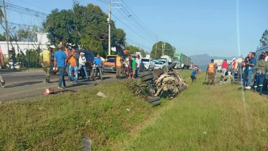 Militar herido en accidente que dejó dos muertos permanece en estado grave