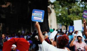 Protesta masiva en RD por el Día Internacional de la Mujer exige igualdad de género y derechos