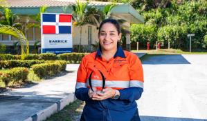 La dominicana Yelisa Cuevas, reconocida como Mujer de Oro 2025 por su liderazgo en la minería La dominicana Yelisa Cuevas, reconocida como Mujer de Oro 2025 por su liderazgo en la minería