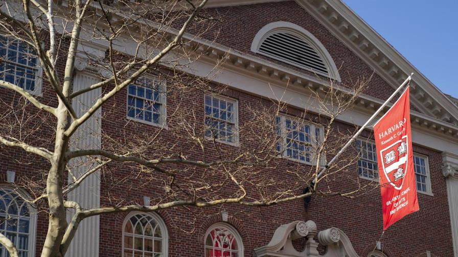 Harvard congela sus contrataciones ante la incertidumbre creada por el Gobierno de Trump