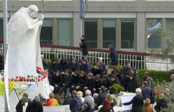 El papa Francisco alcanza hitos importantes esta semana en su recuperación de una neumonía
