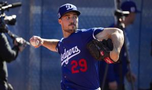 Lanzador de Dodgers Michael Grove queda fuera de la temporada tras cirugía de hombro