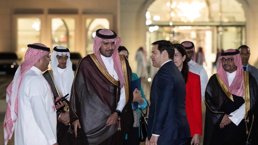 Marco Rubio se reúne con el príncipe saudí previo a la reunión sobre Ucrania