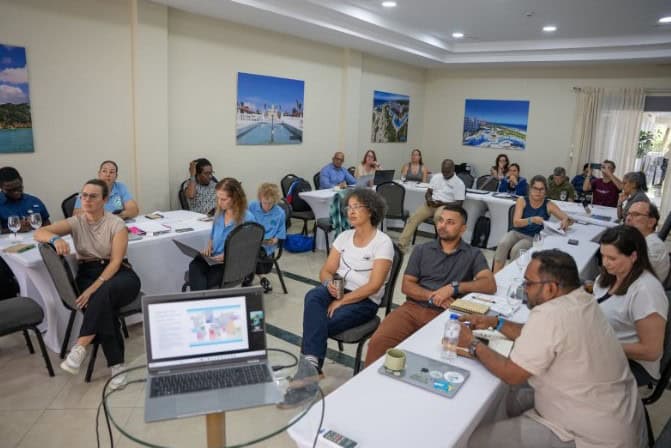 Participantes de diferentes países de la región durante el taller. 