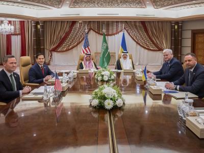 EEUU reanuda la ayuda militar a Ucrania tras reunión en Arabia Saudí