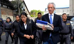 Periodista guatemalteco Zamora vuelve a prisión en medio de repudio internacional