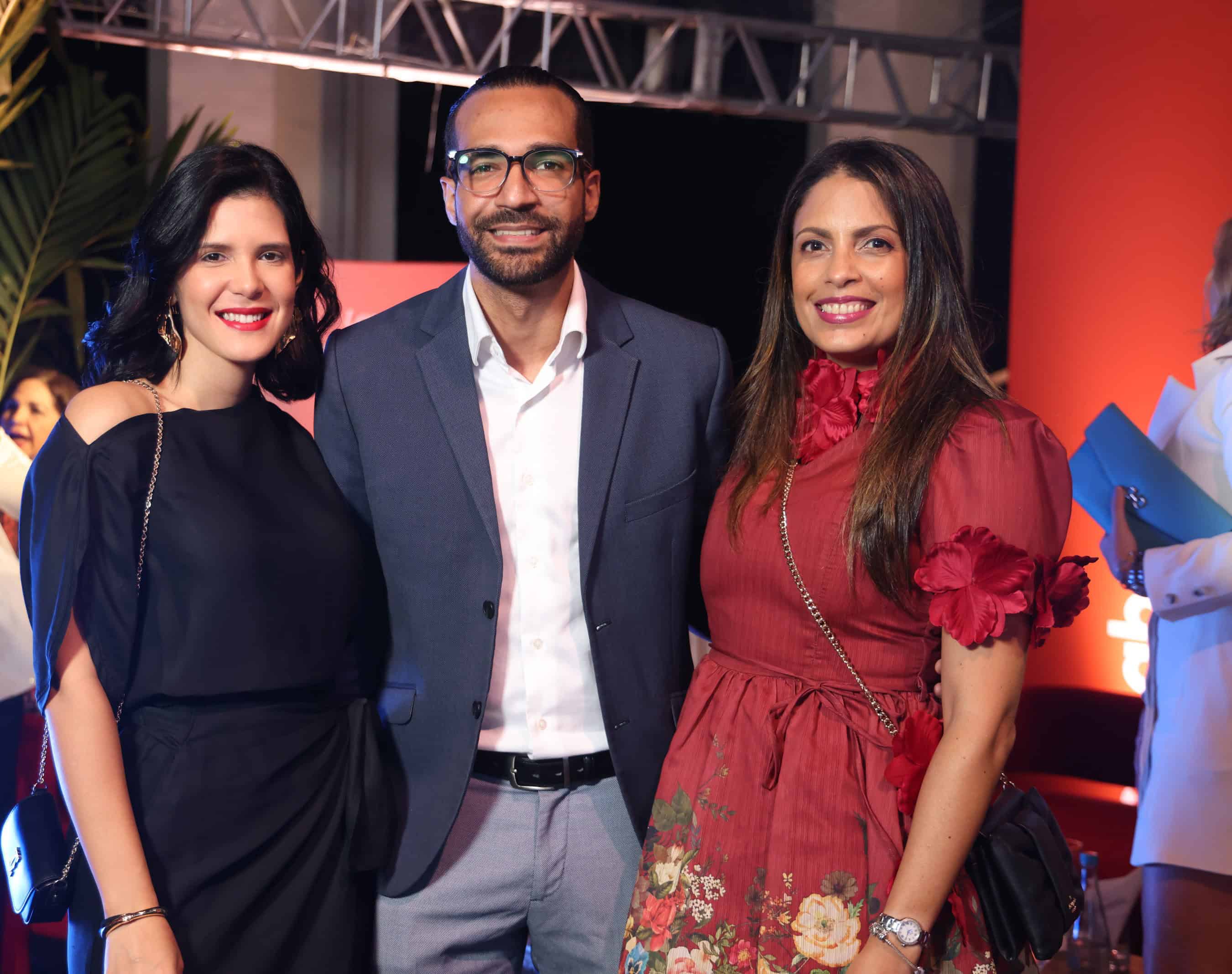 Margaret Mora, Michael Rodríguez y Mariel Valeiron.