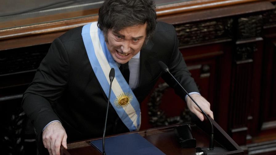 El gobierno de Milei publica un controvertido decreto para cerrar un nuevo acuerdo con el FMI El gobierno de Milei publica un controvertido decreto para cerrar un nuevo acuerdo con el FMI