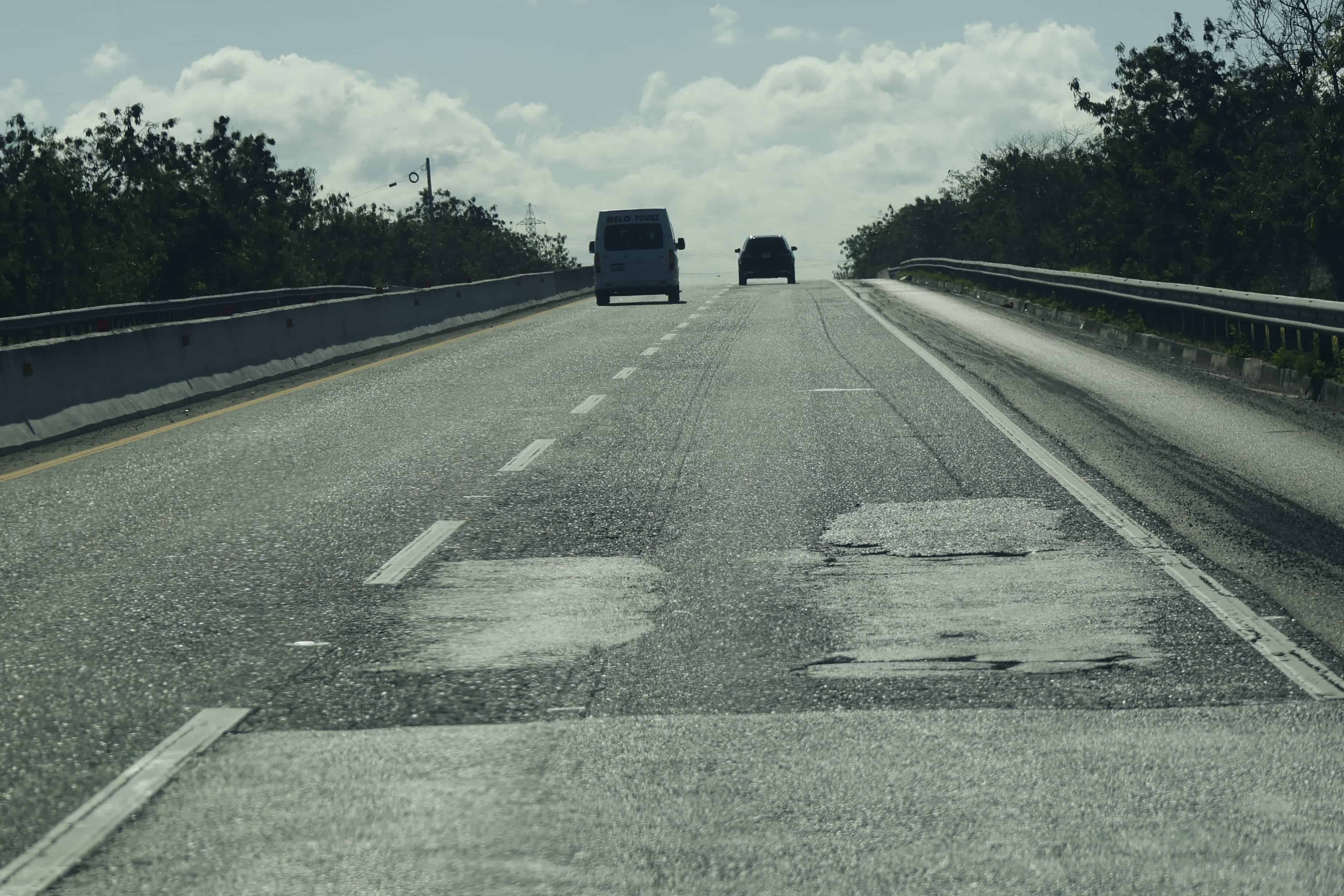 Algunos tramos del corredor están en malas condiciones. 