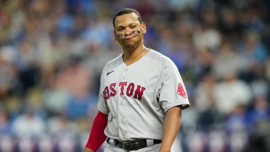 La salud de Devers y Bello llevan preocupación a los Medias Rojas