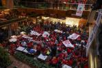 Casi 100 personas arrestadas en protesta en Torre Trump en apoyo a activista palestino