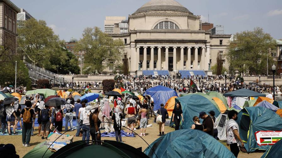 Algunas universidades congelan contrataciones ante amenaza de Trump sobre fondos federales