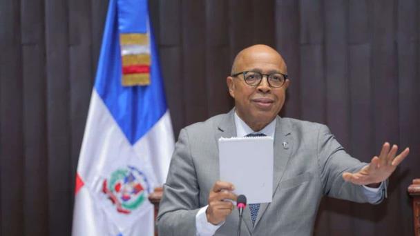 Pacheco reprocha a los grupos que presionan por el Código Penal: “Déjennos trabajar tranquilos”