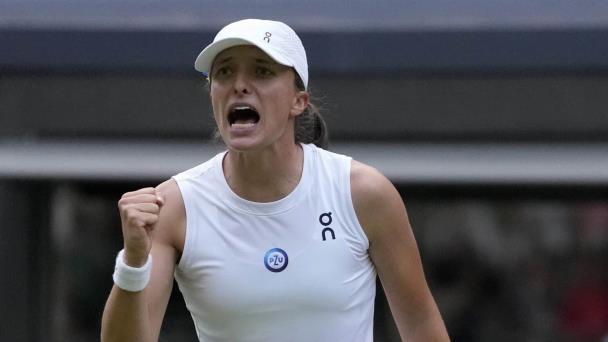 Iga Swiatek se desquita de Zheng y avanza a semis en Indian Wells