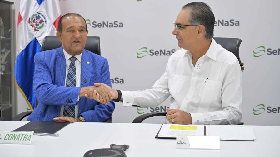 Senasa y Conatra firman convenio que beneficiaría a unos 150 mil choferes y sindicalistas