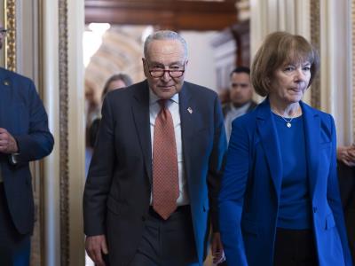 Chuck Schumer respalda proyecto ley cierre de Gobierno de EE.UU.