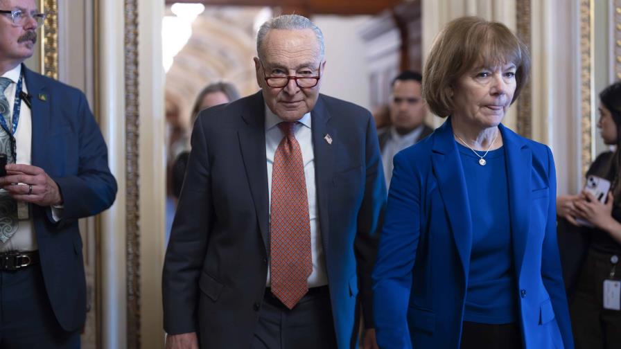 Schumer dice que no bloqueará resolución republicana que evite cierre de Gobierno de EE. UU.