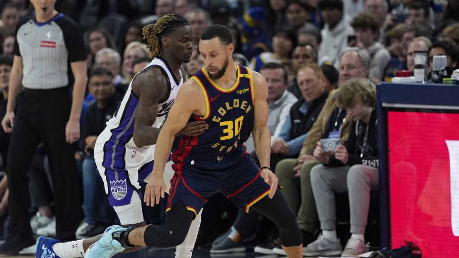 Curry alcanza 4.000 triples en su carrera y Warriors vencen a Kings