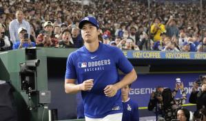 Shohei Ohtani regresa casa para iniciar la temporada de Grandes Ligas en Japón