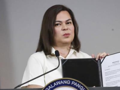 Hija de expresidente filipino Rodrigo Duterte lo defiende