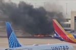 Se incendia avión de American Airlines en aeropuerto de Denver en EE. UU.