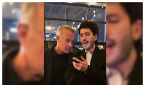 Video | La inesperada colaboración de Tom Hanks con Sebastián Yatra para promocionar La pelirroja