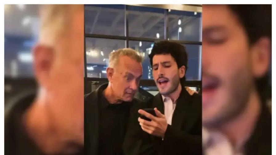 Video | La inesperada colaboración de Tom Hanks con Sebastián Yatra para promocionar La pelirroja