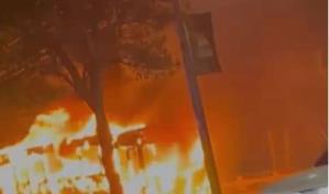 Se incendia un autobús de la Omsa en la avenida España