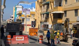 Ministro asegura asfaltado en avenidas afectadas por construcción de monorriel aliviará el tránsito